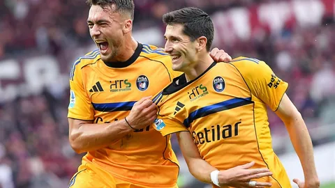 奥亚萨瓦尔成德拉富恩特西班牙队射手王，超越莫拉塔独揽8球佳绩